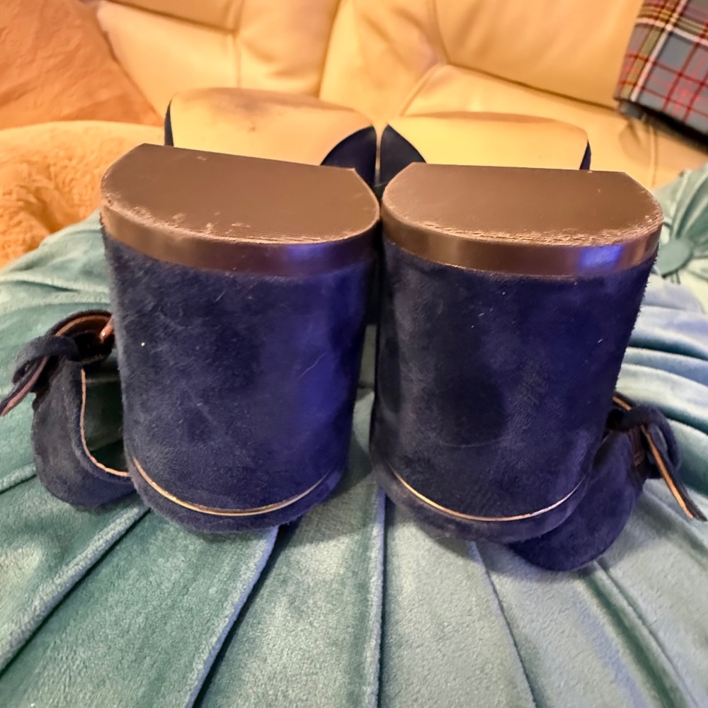 LIMITED TIME: 3 FOR $30 NAVY SUEDE TALBOT'S SLING BACK - Picture 8 of 10